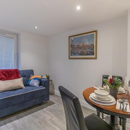 Luxury Hollywood Getaway In The Heart Of The City Hove Buitenkant foto