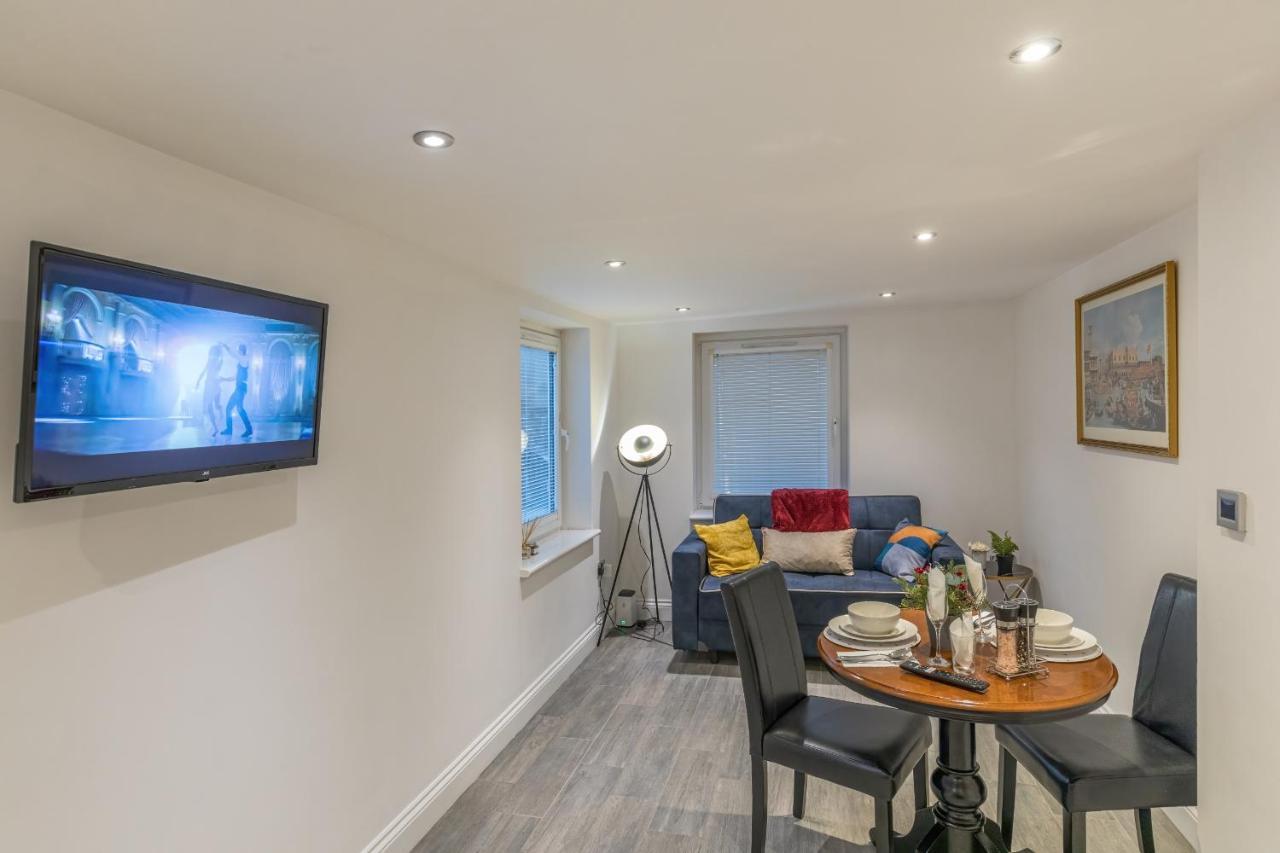 Luxury Hollywood Getaway In The Heart Of The City Hove Buitenkant foto